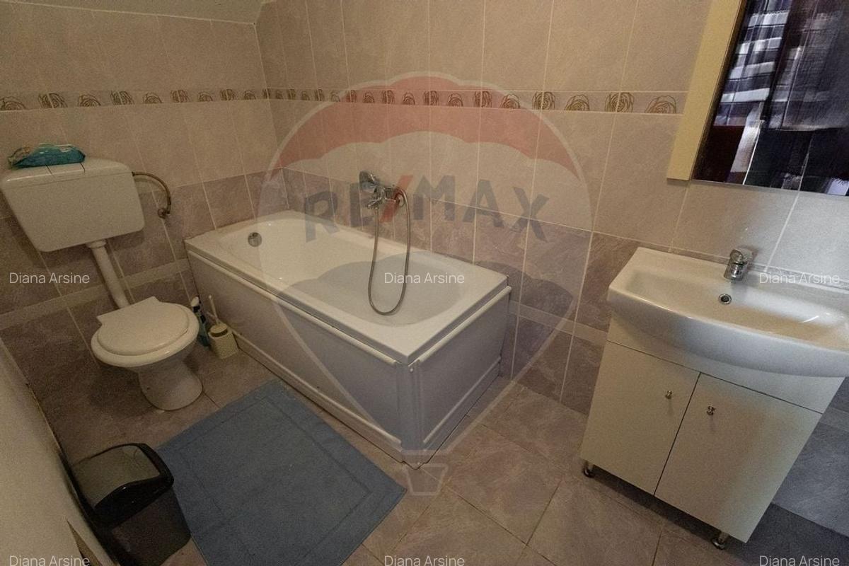 Casa / Vila cu 6 camere de vanzare in zona Sagului - 13