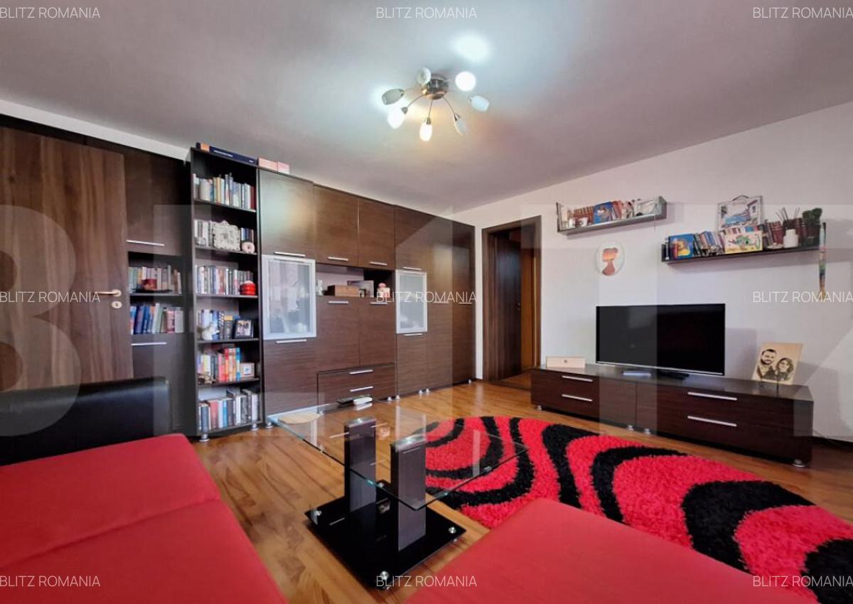 Apartament de vanzare, cu 2 camere, spatios, zona Aradului - 2