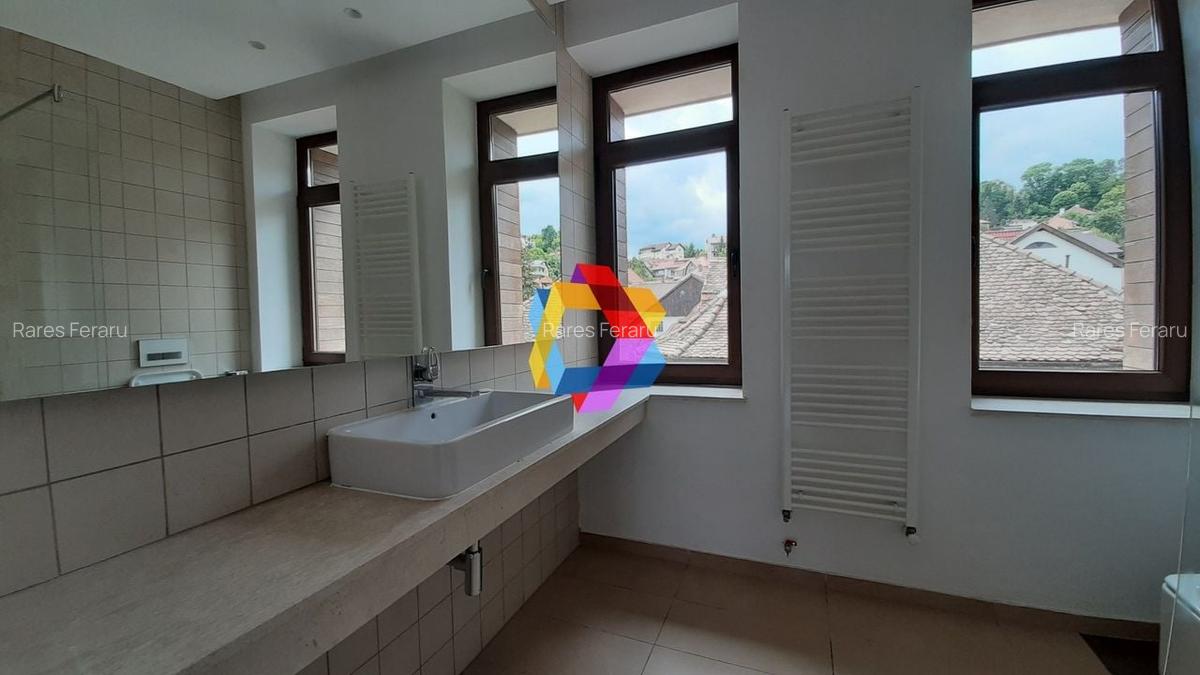 Spatiu de birouri deosebit - 160 mp - 11