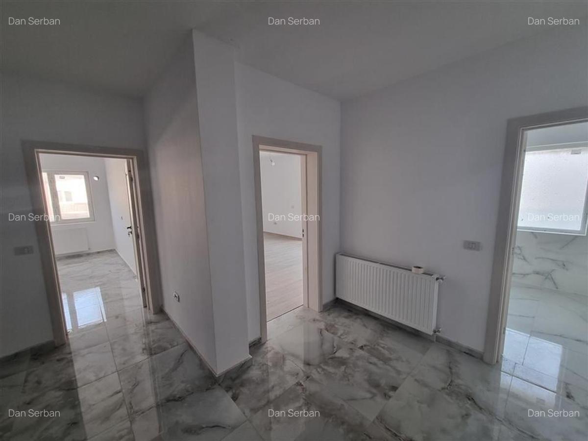 Apartament de doua camere cu teren de 300 mp pe CF  zona Sanpetru - 2