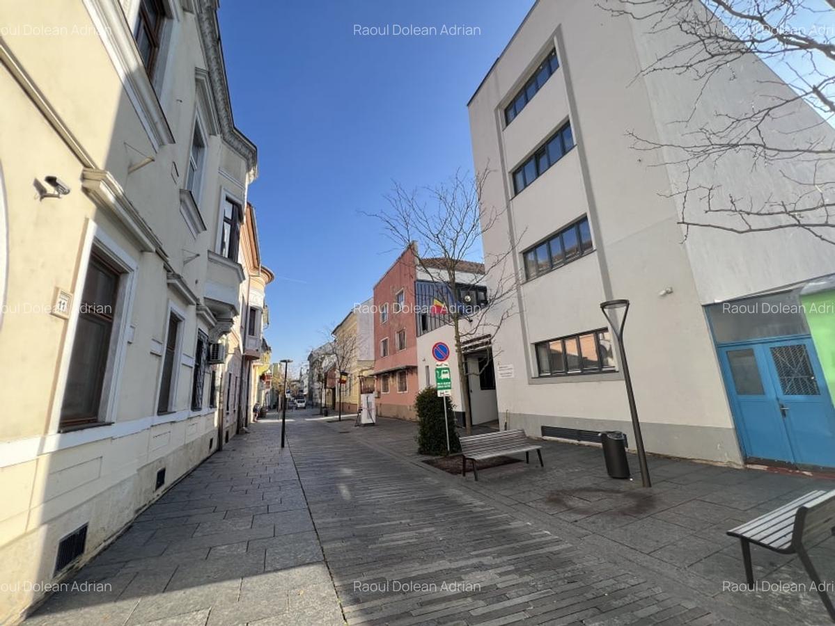 2 camere, Finisat, Curte str.Iuliu Maniu, Centru - 12