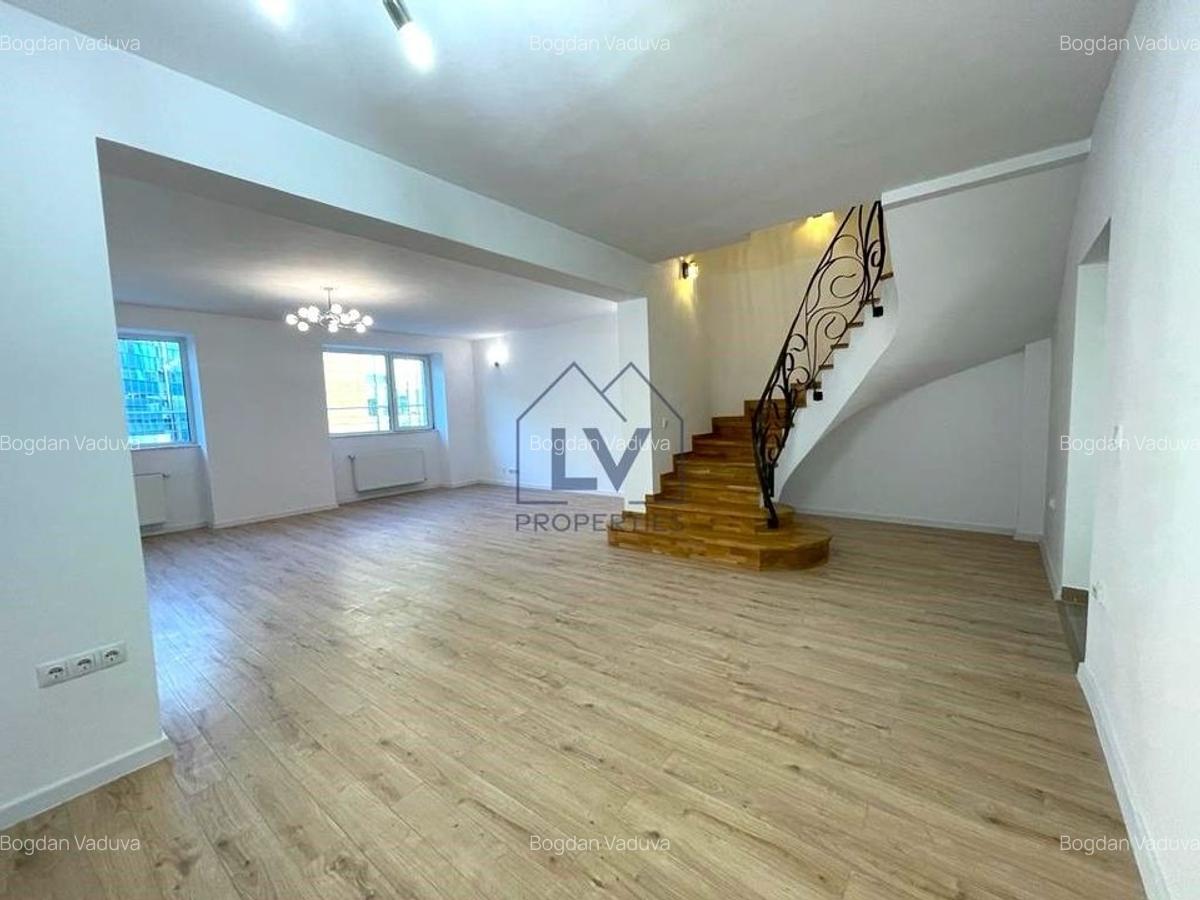 APARTAMENT UNIC | 7 CAMERE | TRIPLEX | PIATA VICTORIEI | COMISION 0 - 2