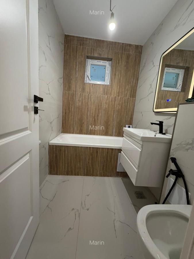 Titan, Al. Barajul Dunarii,  metrou 10 min - 1