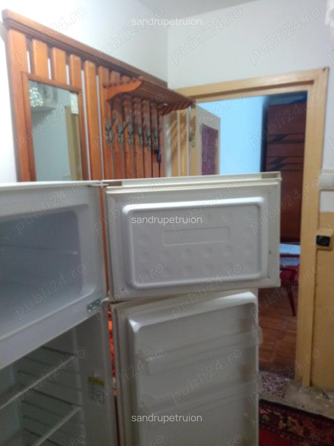 Inchiriez apartament 2 camere - 1