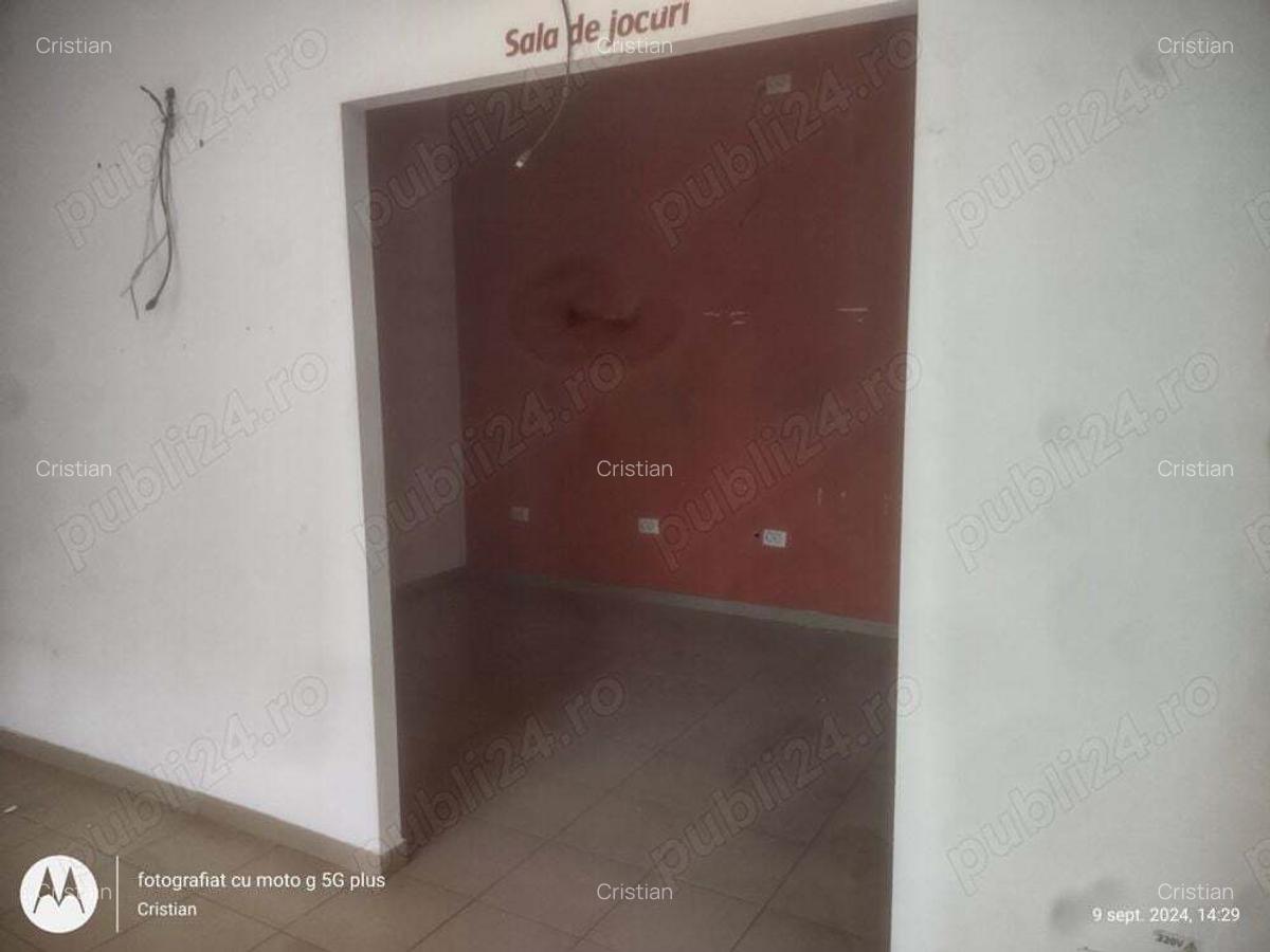 Spa?iu comercial de inchiriat in intersec?ia Delfinariu - 3