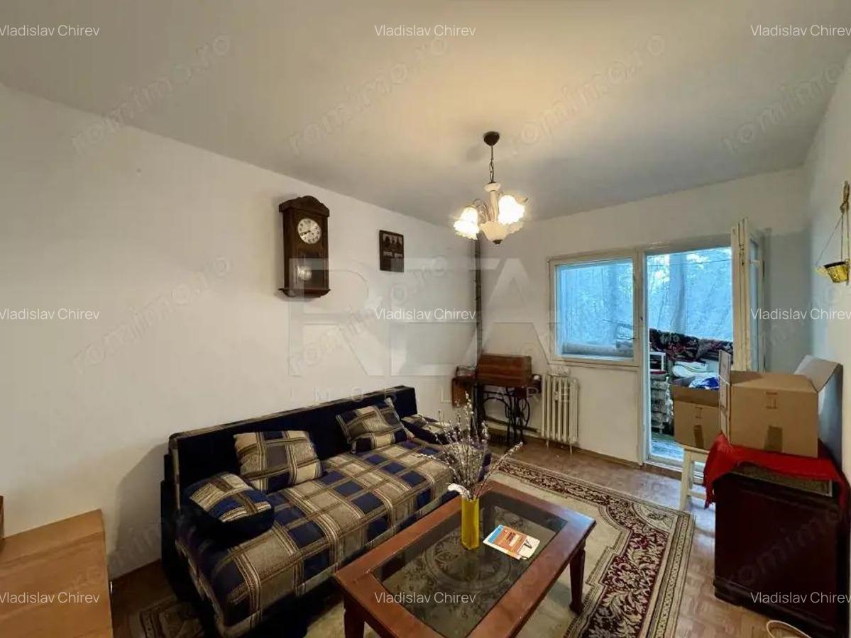 4 camere in bloc solid la 7 minute metrou Piata VIctoriei - 2