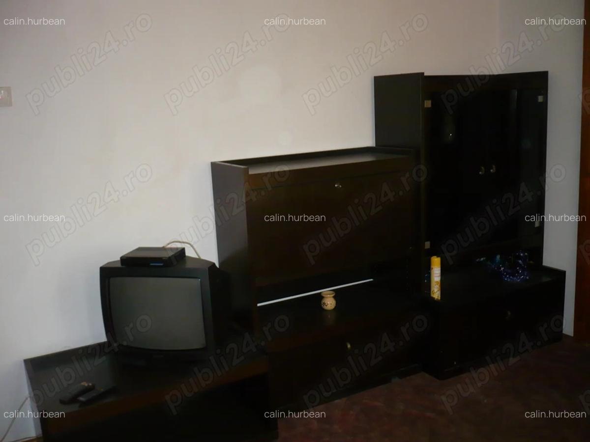 PROPRIETAR, vand apart. 2 camere, et. 4 din 5, la 2 minute de Spitalul Judetean - 7