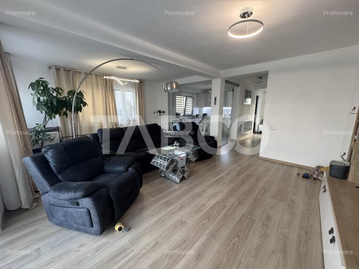 Casa superba de vanzare cu 5 camere 2 bai carport teren 297 mp Sibiu - 15