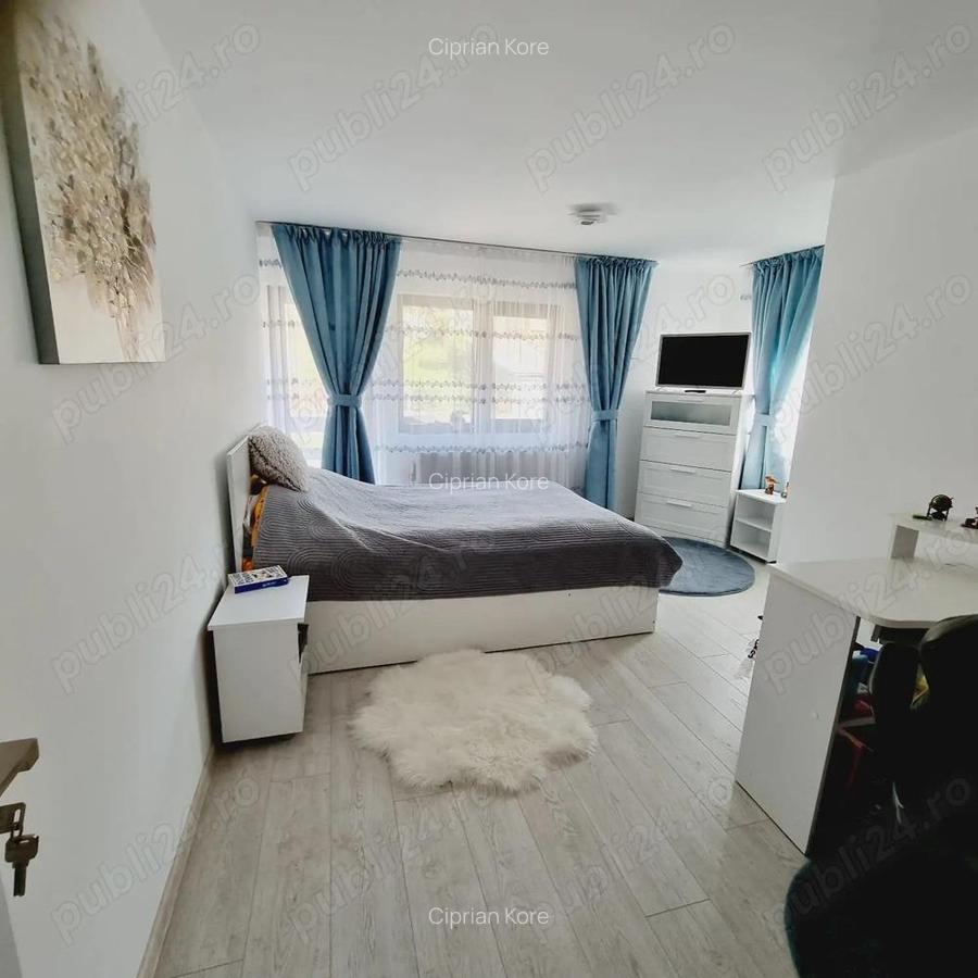 Vila P+E+M de vanzare in Busteni, cartier Zamora - 9