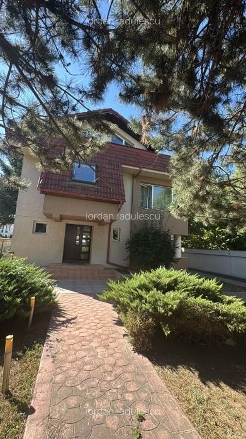 De vânzare – Proprietate premium situata pe strada Erou Iancu Nicolae - 4