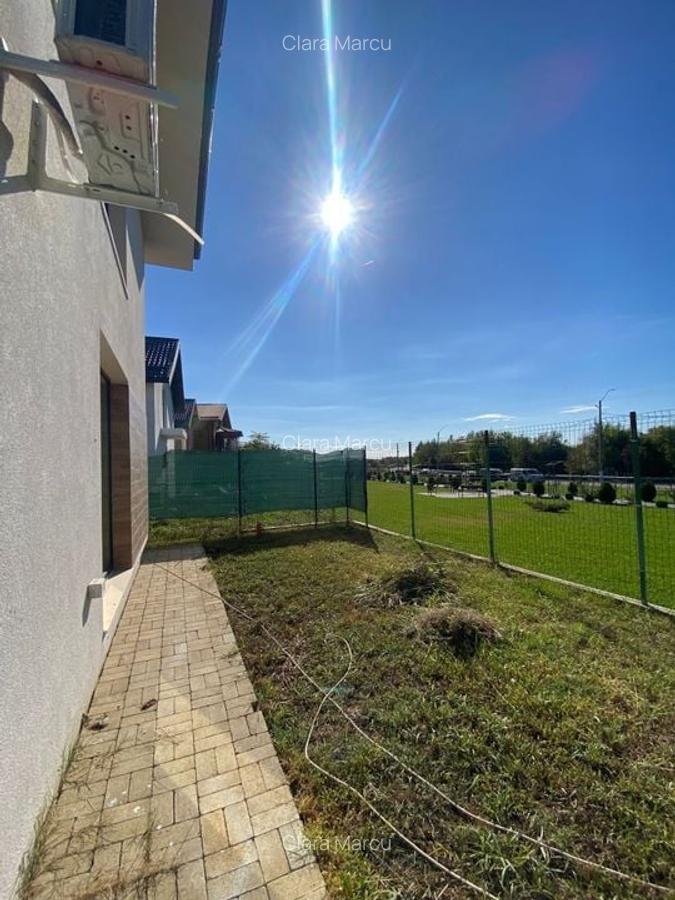 Vila superba situata langa lac si parc | Tunari - 16