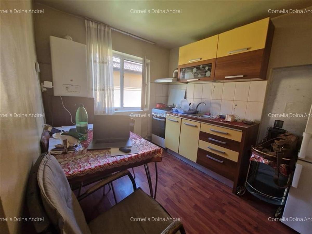 Casa P+E, teren 308 mp, pretabila - clinica, birouri, locuinta - 1 Mai - 2