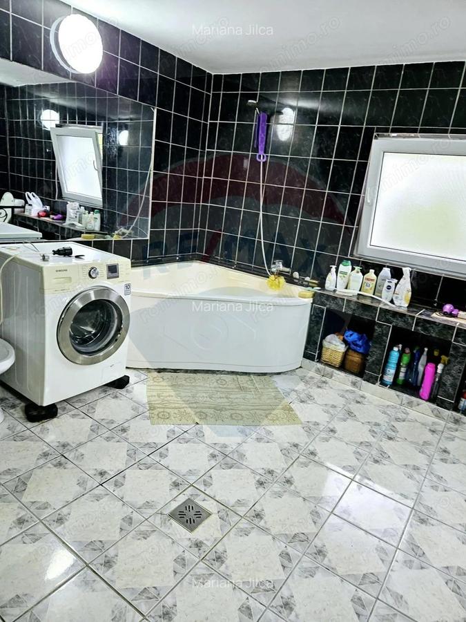 Casa / Vila cu 5 camere de vanzare - 17