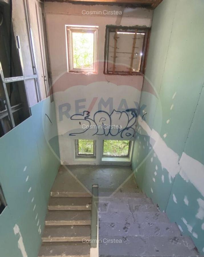 DE VANZARE Casa / Vila cu 12 camere in zona Sisesti - 12