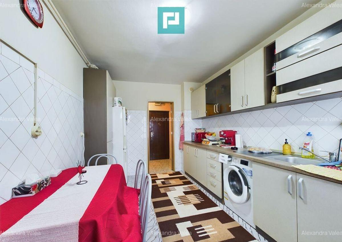 Apartament 3 Camere in Vlaicu, la Z-uri - 9