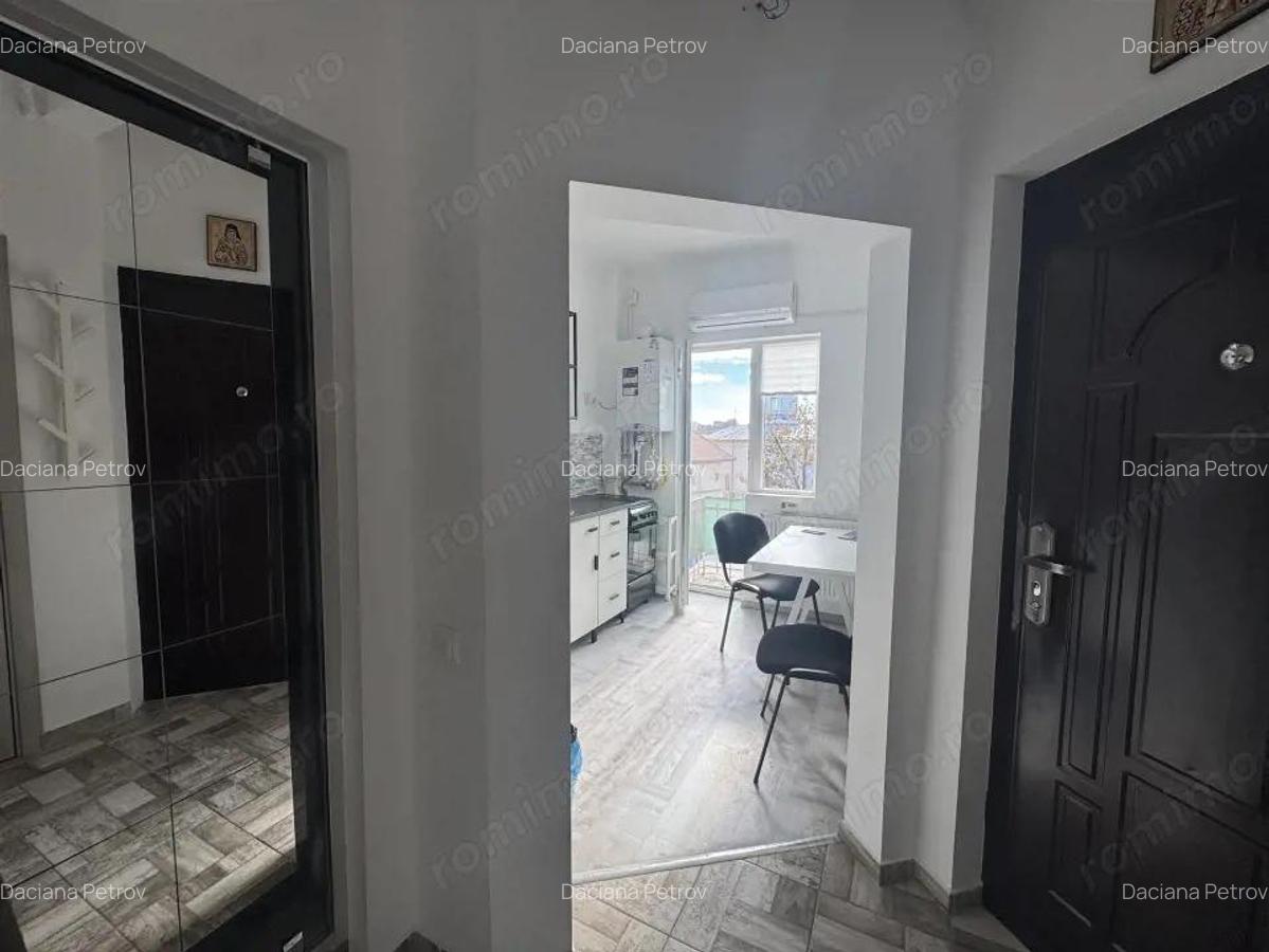 Garsoniera de pe strada Visinilor - 7 Garsoniera de pe strada Visinilor - 7