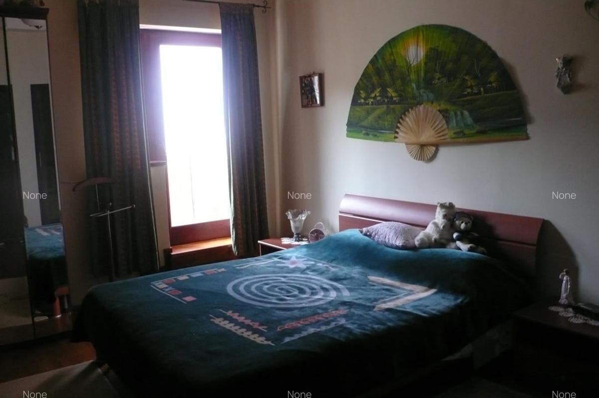 Casă cu 6 camere în Centrul Istoric - 6