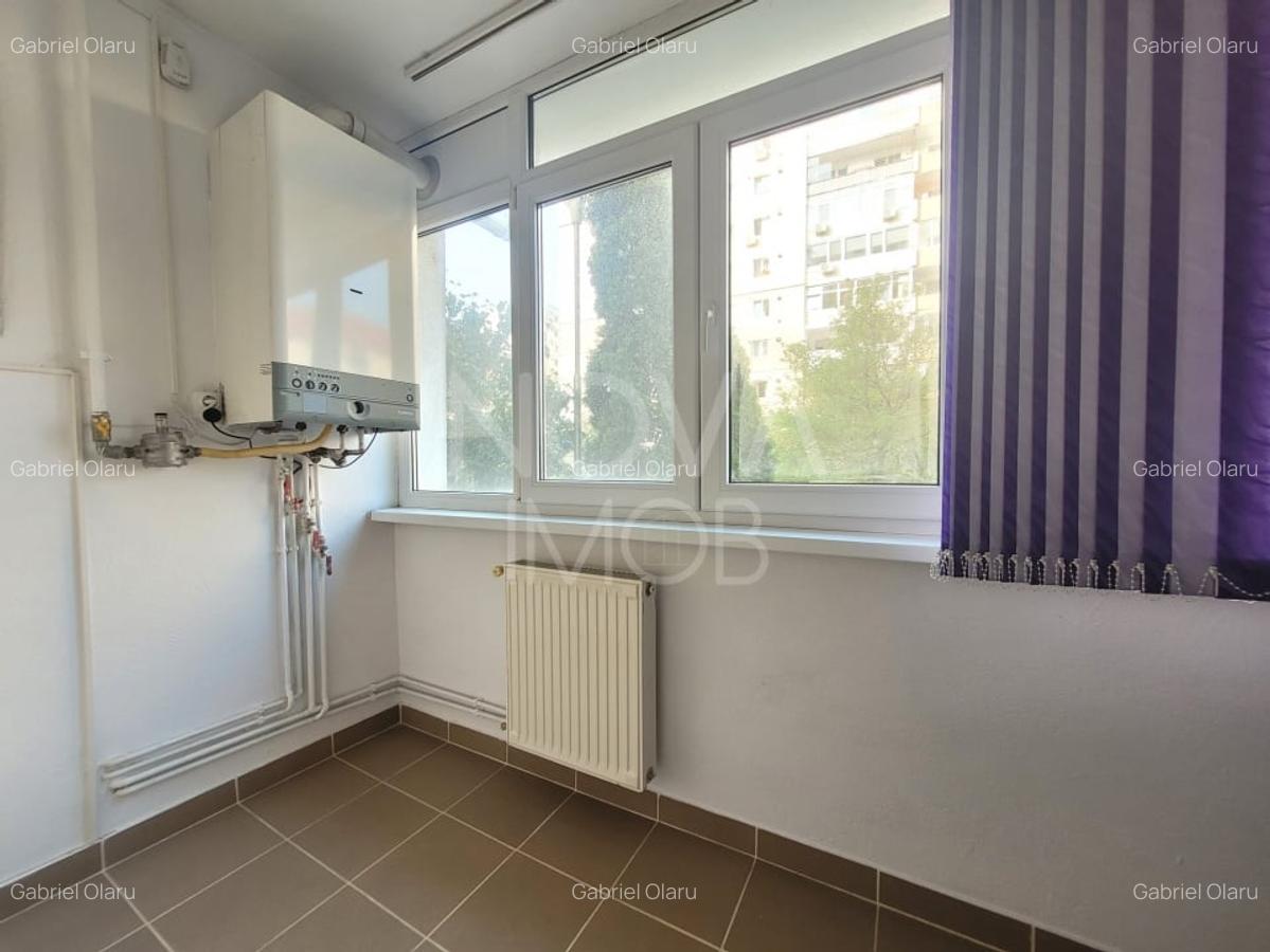 Apartament 2 camere, decomandat, Vasile Aaron - 6