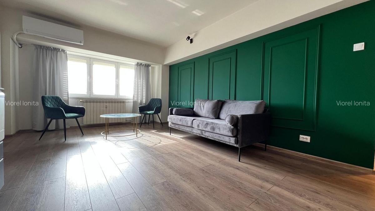 Apartament cu 4 camere semidecomandat, mobilat în Unirii - 1