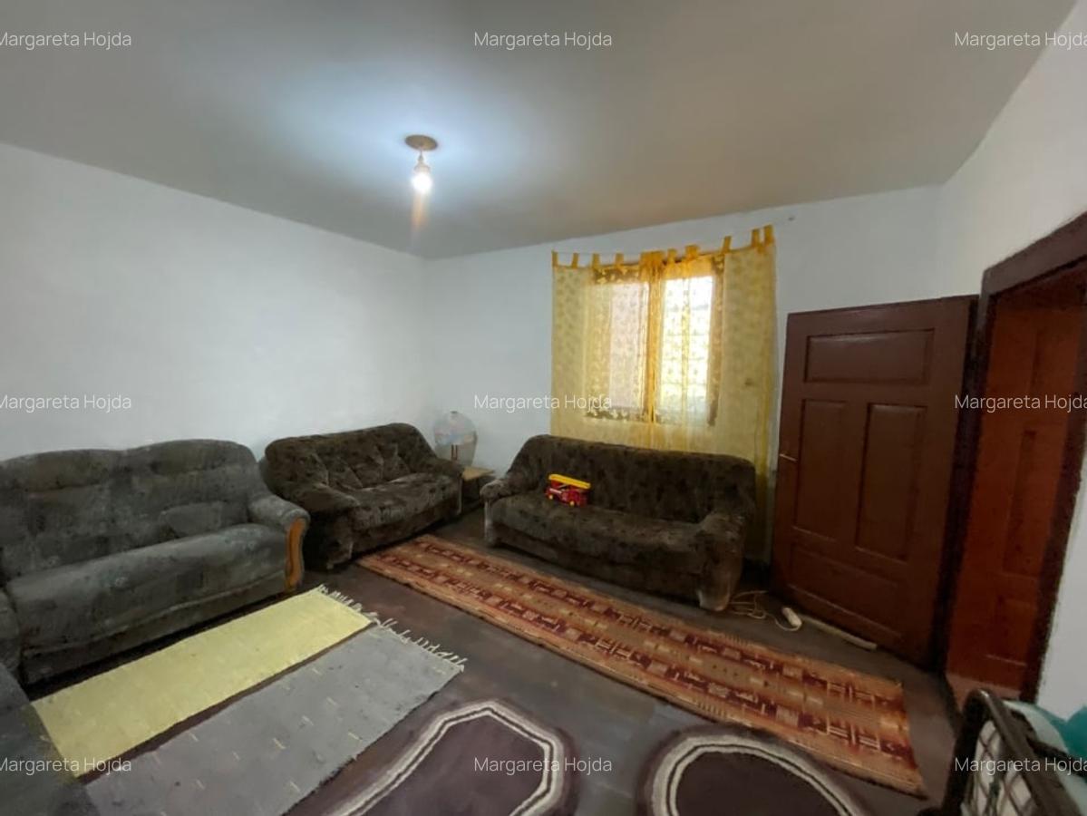 Casa de vacanta , 2 cam, teren 3.381 mp - 16