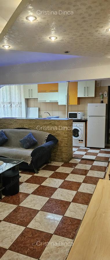 Inchiriez apartament ultracentral 2 camere English Park - 4