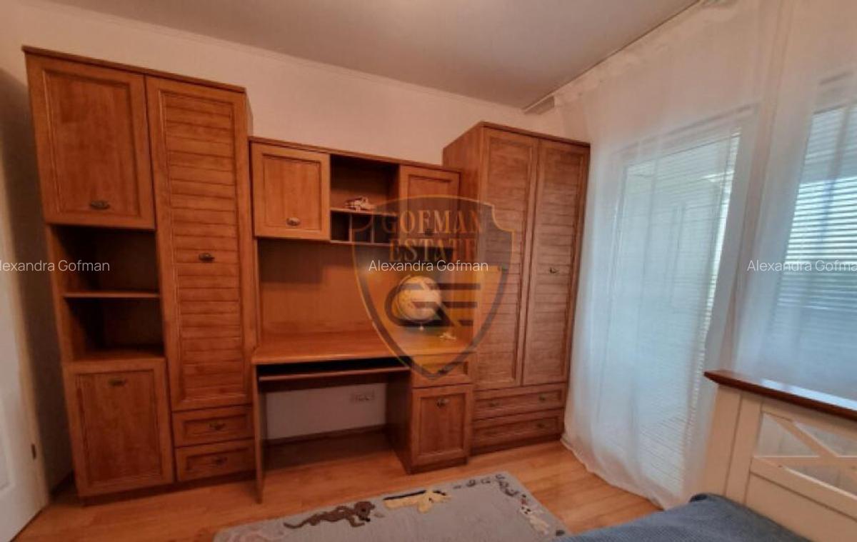 Apartament 4 camere, etaj 2/4, zona Delfinariu - 8