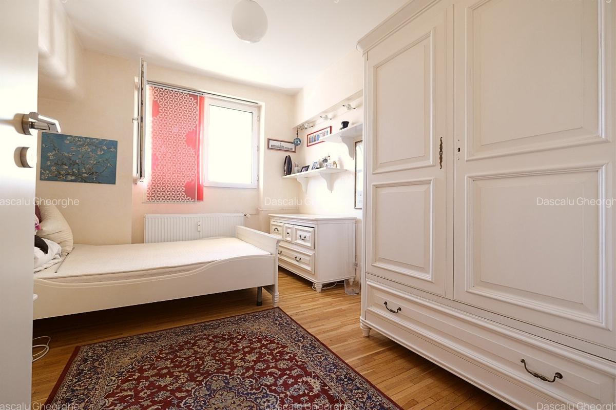 DOAMNA GHICA, apartament superb 3 camere decomandate, mobilate si utilate - 8