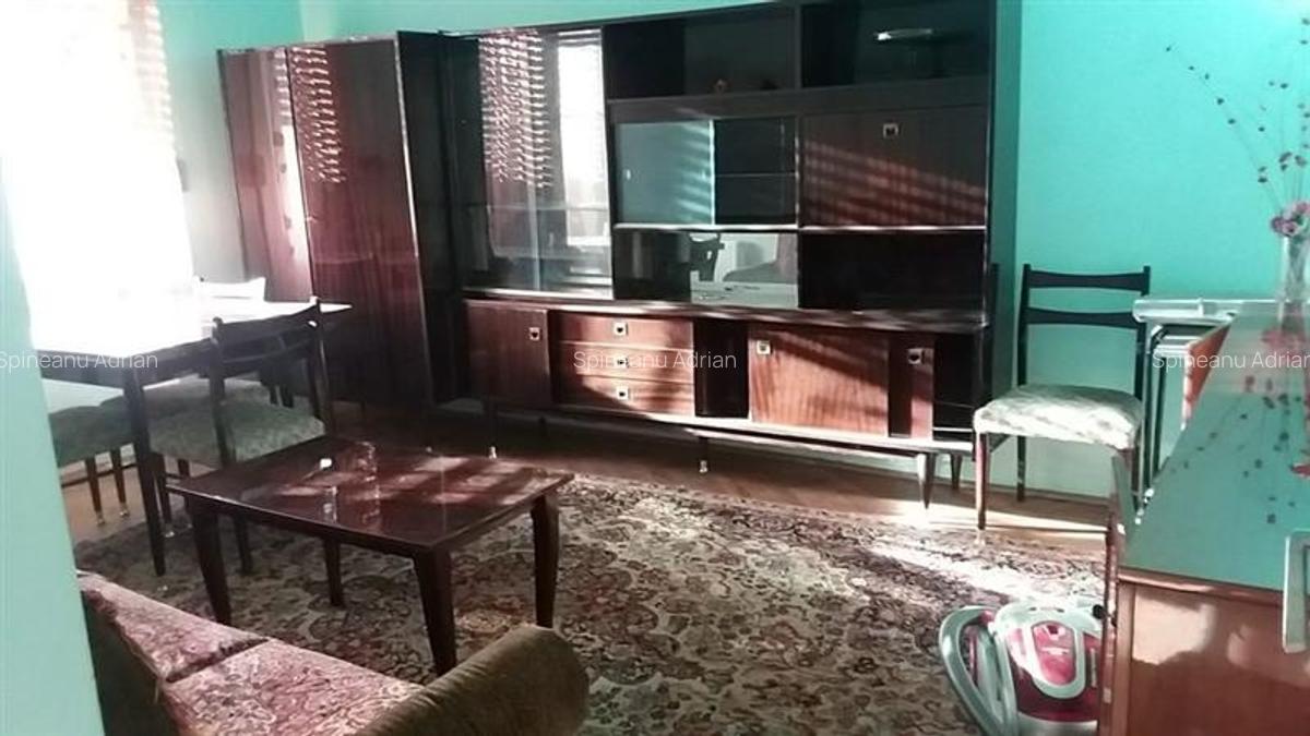 2 cam decomandat  Circumvalatiunii-Mall centrala proprie - 1 2 cam decomandat  Circumvalatiunii-Mall centrala proprie - 1