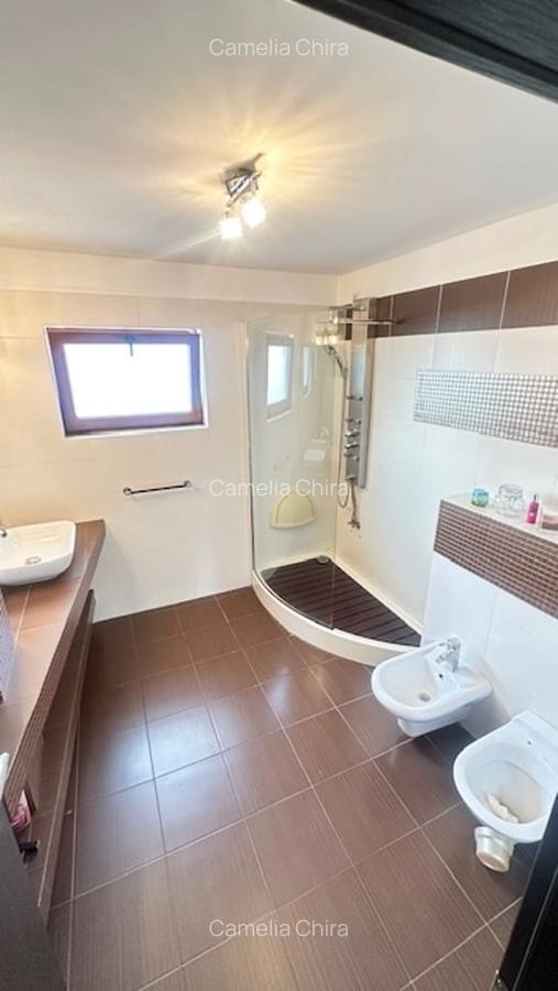 Casă cu 5 camere în Exterior Vest - 19