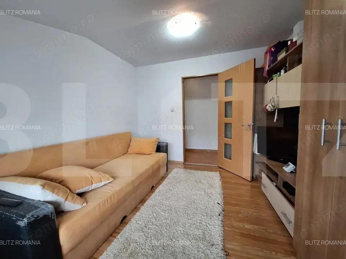 Apartament de vanzare, cu 2 camere decomandat, mobilat, zona Spitalul Judetean - 3