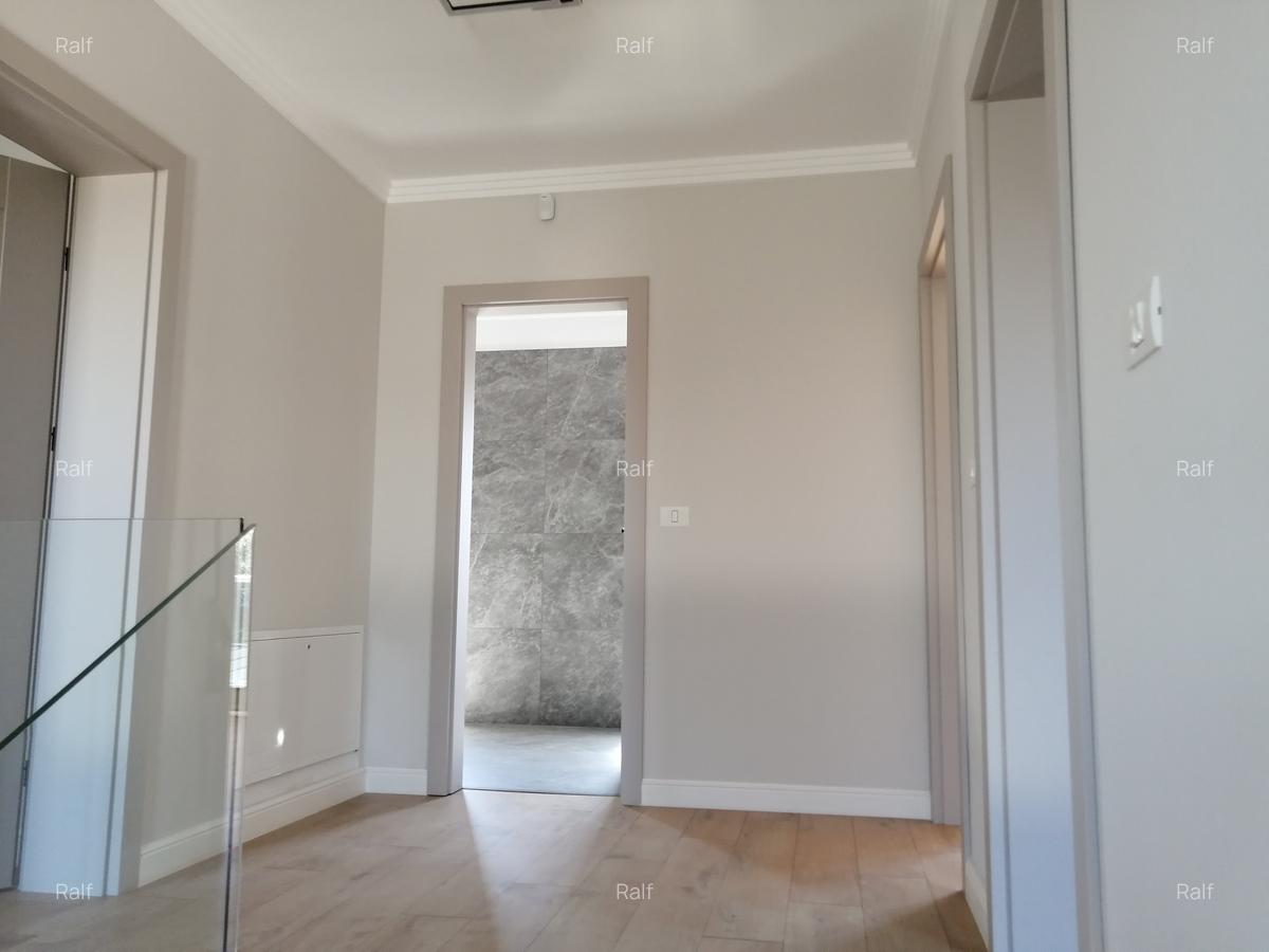 Casă cu 5 camere în Dumbrăvița - 7