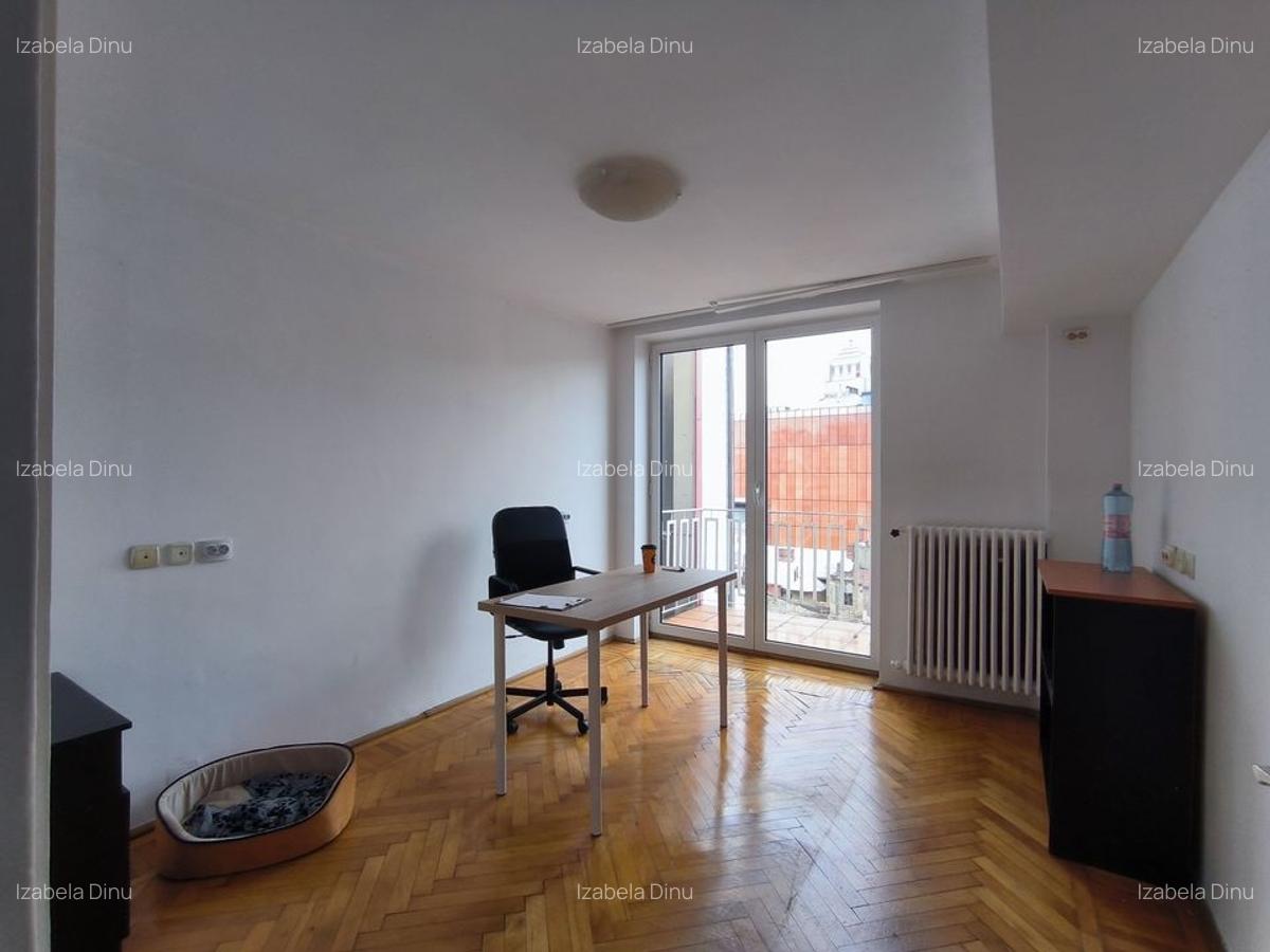 Apartament de vanzare  3 camere decomandat - Piața Romană RISC 1 - 3