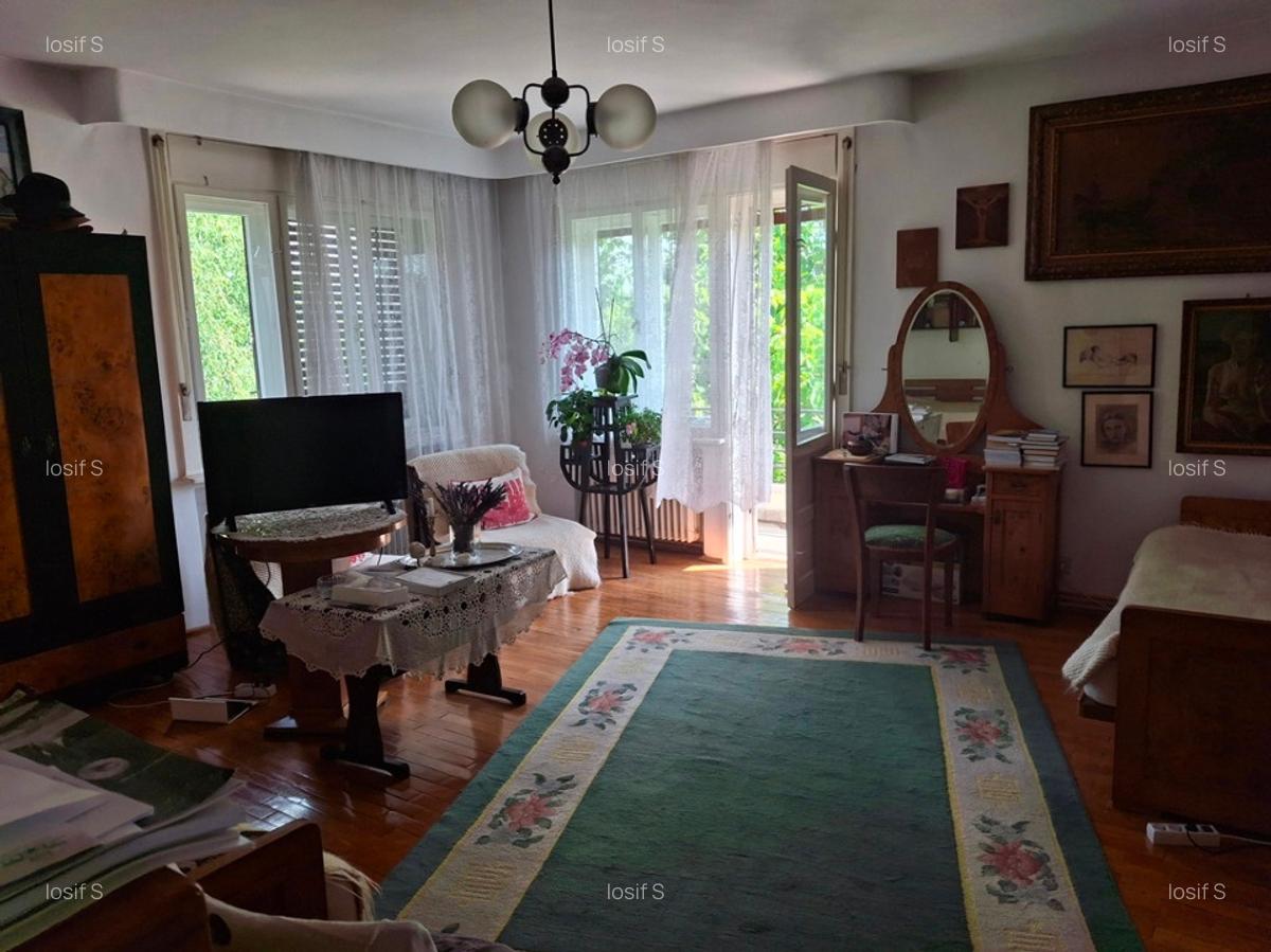 Casa cu 3 apartamente - locatie unica in Baia Mare - 4