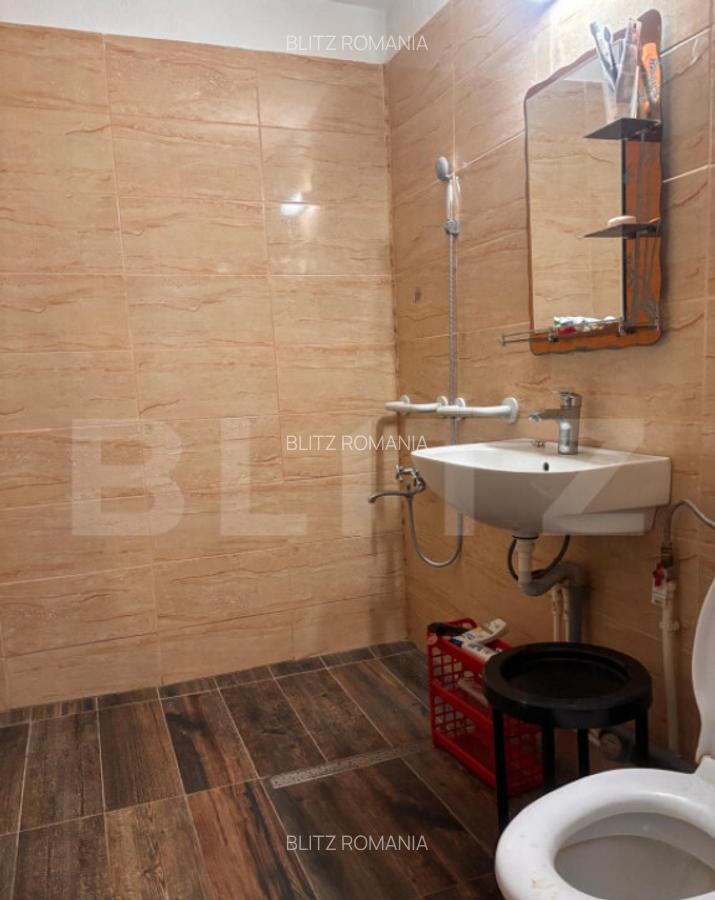 Apartament 2 camere, decomandat Micro 2 | Sta?ie autobu - 12