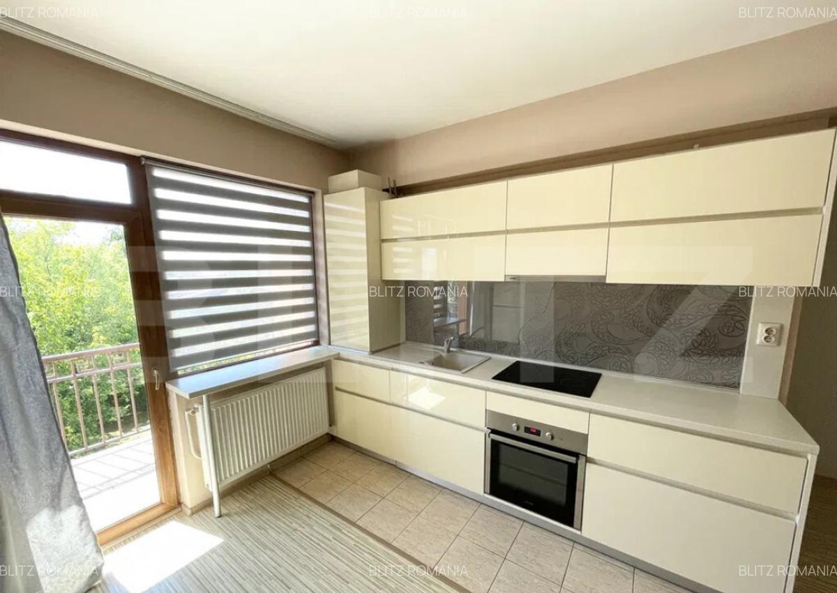 Apartament de inchiiat, cu 2 camere, 57 mp, parcare, zona Bu - 3