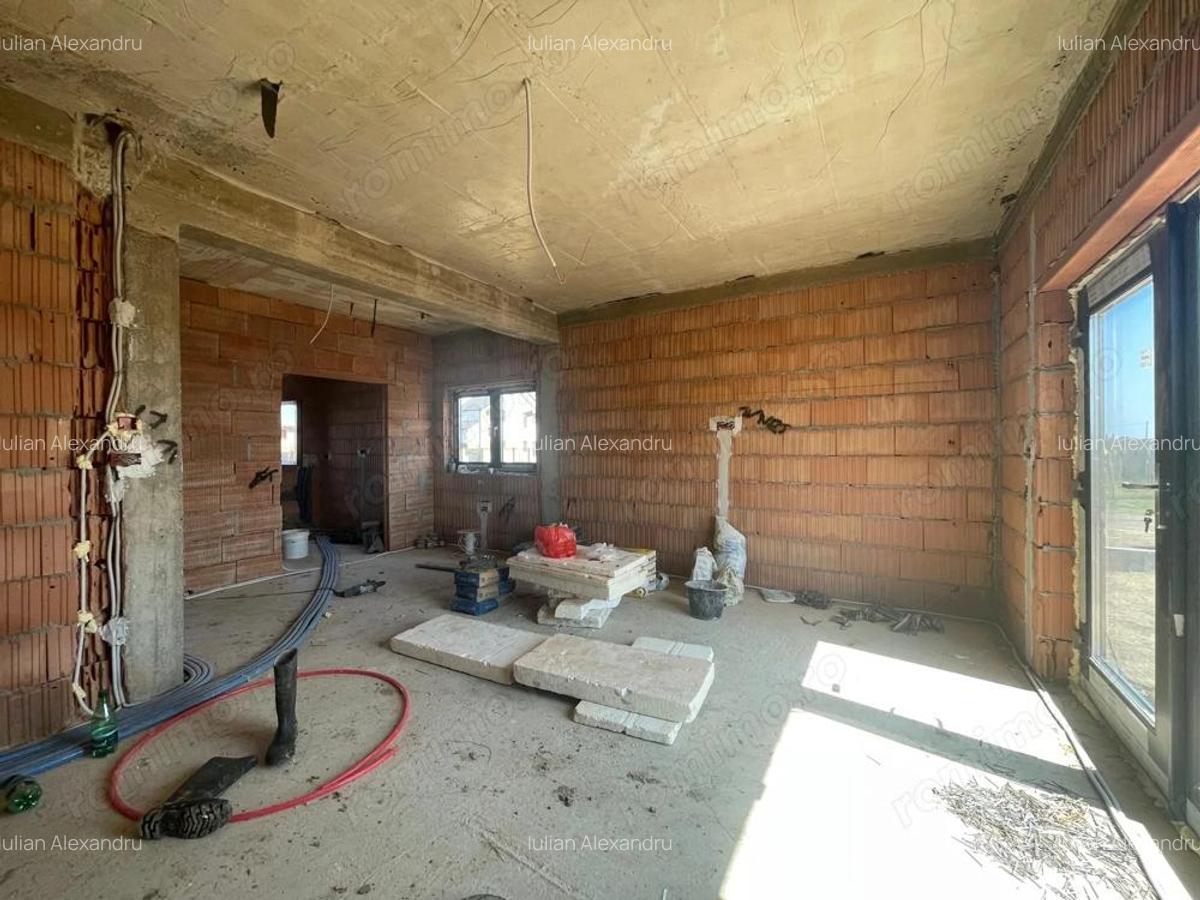 Duplex cu 4 camere - la cheie- Mo?ni?a Noua - 2