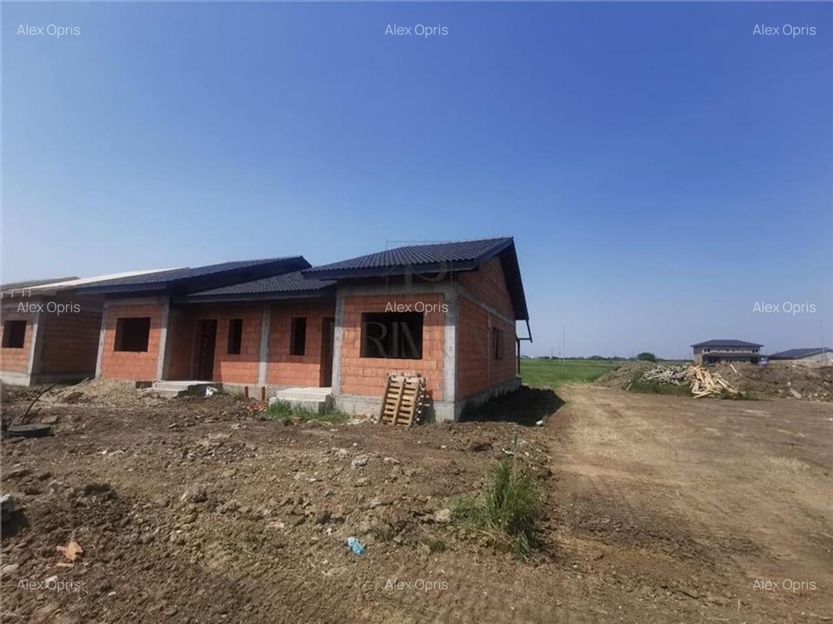 Duplex in constructie - bucatarie inchisa - zona foarte buna - toate utilitatile - 2