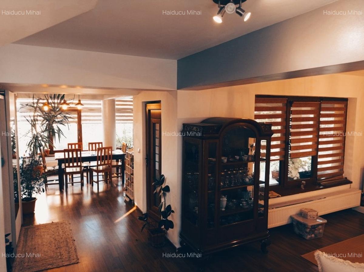 Casa / vila Bascov , mobilata / utilata , finisaje moderne ! - 4