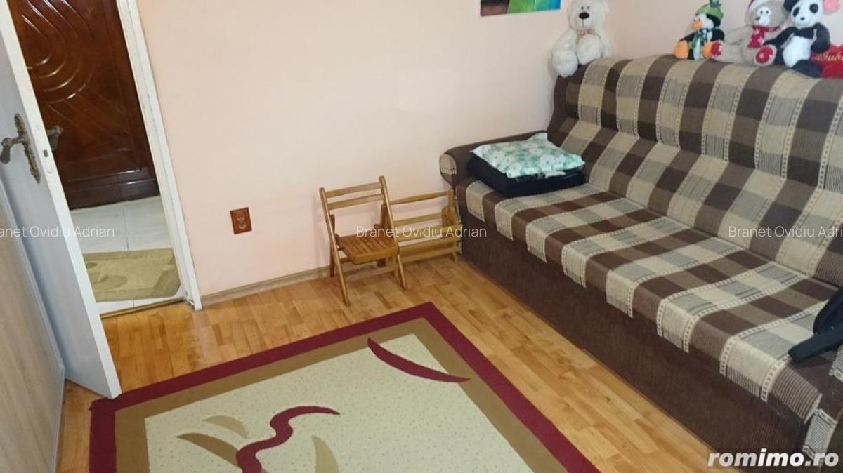 Vand apartament 2 camere in Deva, zona Piata Centrala, decomandat, suprafata utila 50 mp + balconul - 16 Vand apartament 2 camere in Deva, zona Piata Centrala, decomandat, suprafata utila 50 mp + balconul - 16