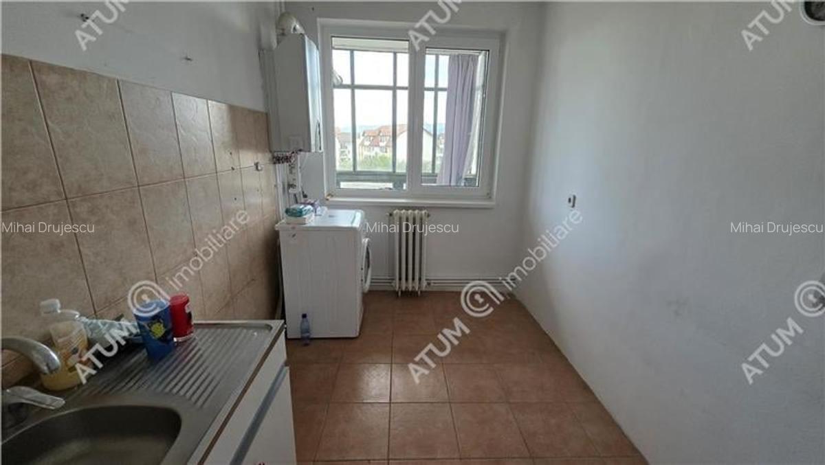 Apartament cu 3 camere decomandate si balcon in zona Rahovei in Sibiu - 8