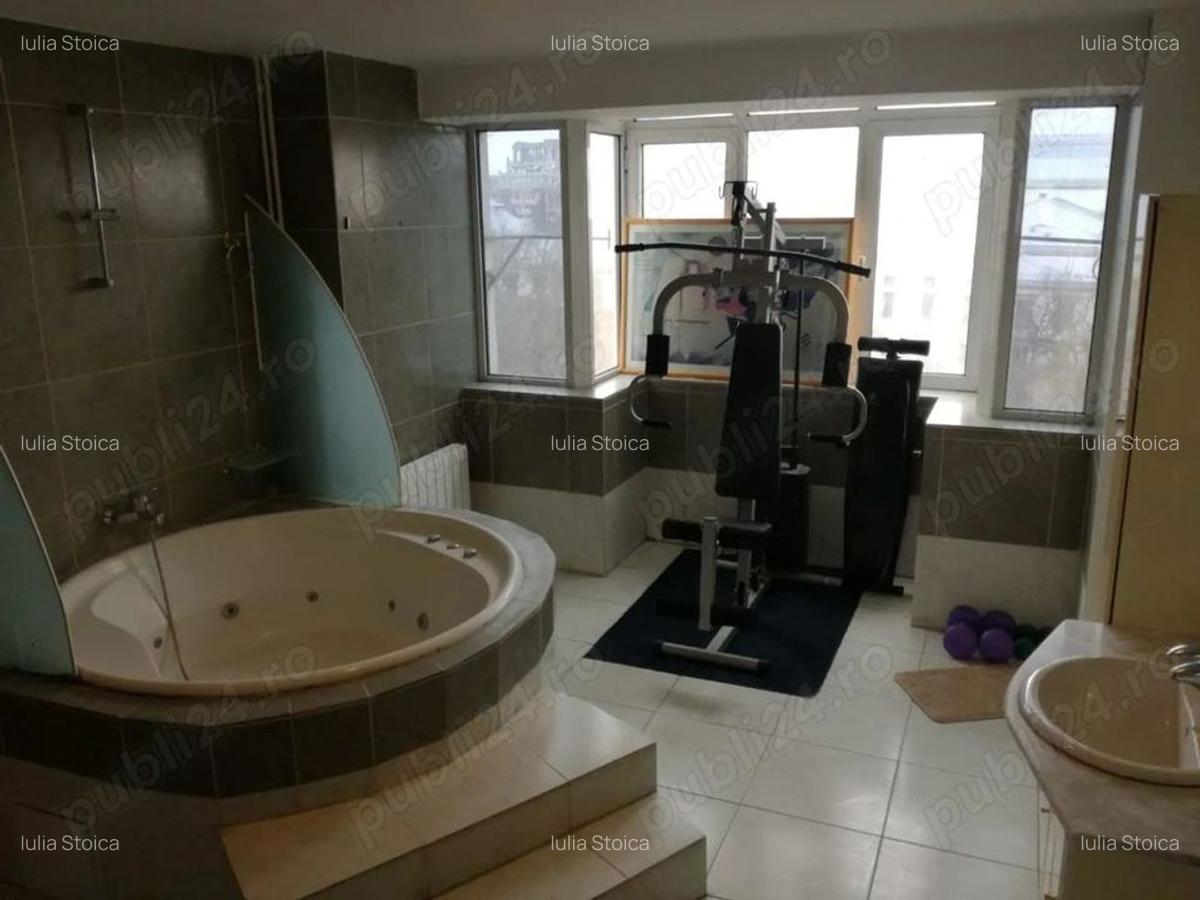 De inchiriat Apartament 3 Camere Piata Unirii, Fantani - 1