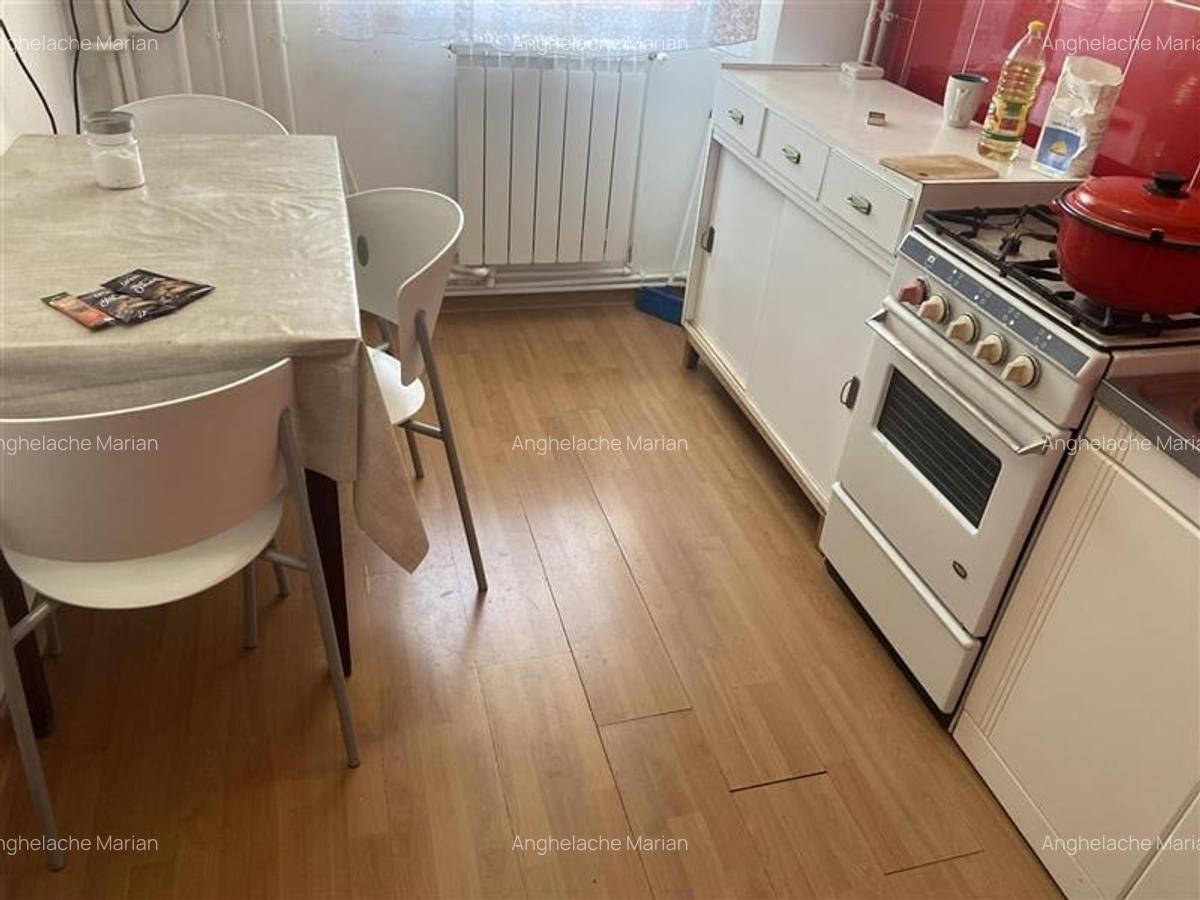 Apartament 2 camere , zona ultracentrala - Primaria Focsani, decomandat , 60 mp - 2