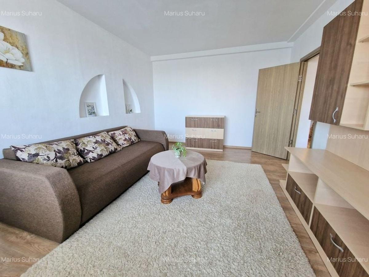 Apartament cu 3 camere semidecomandat, mobilat în Circumvalațiunii - 2