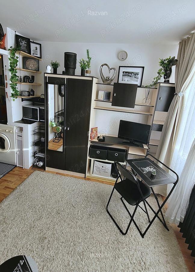 PROPRIETAR ,Vand Grasoniera zona ,Buziasului. - 4