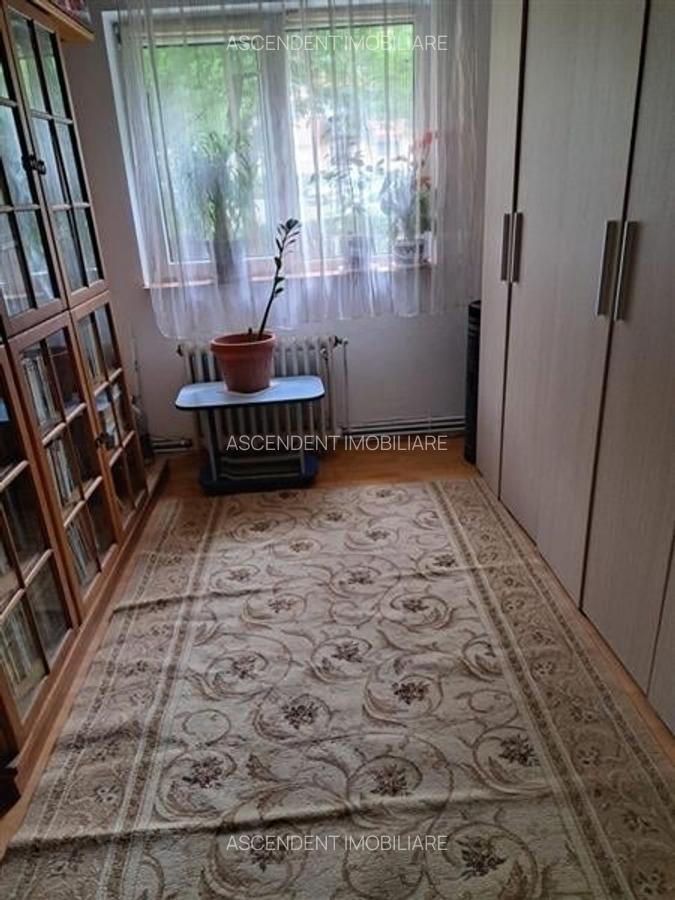 Apartament cu 3 camere decomandat în Central - 3