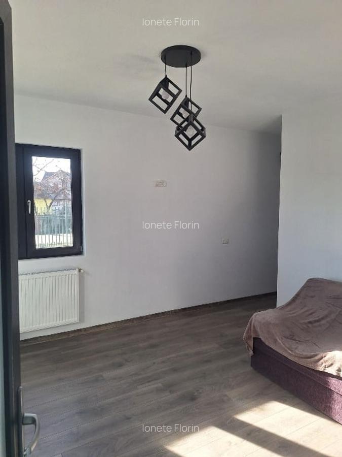 Casă de vânzare - 5