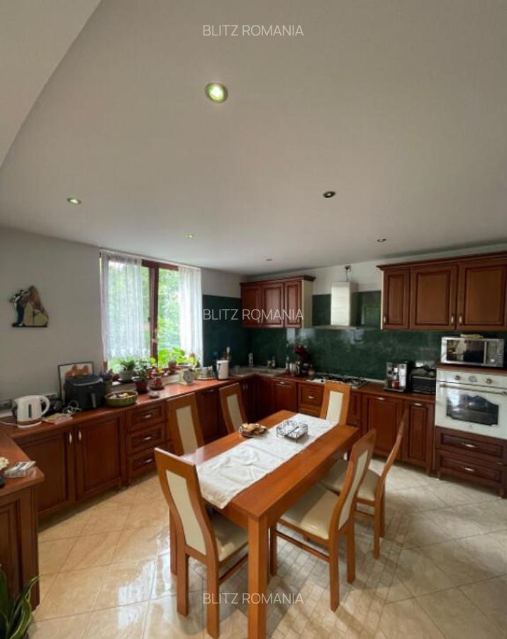 Casa P+1, cu Piscina si Garaj Dublu, 340 mp, 17 ari teren, z - 4