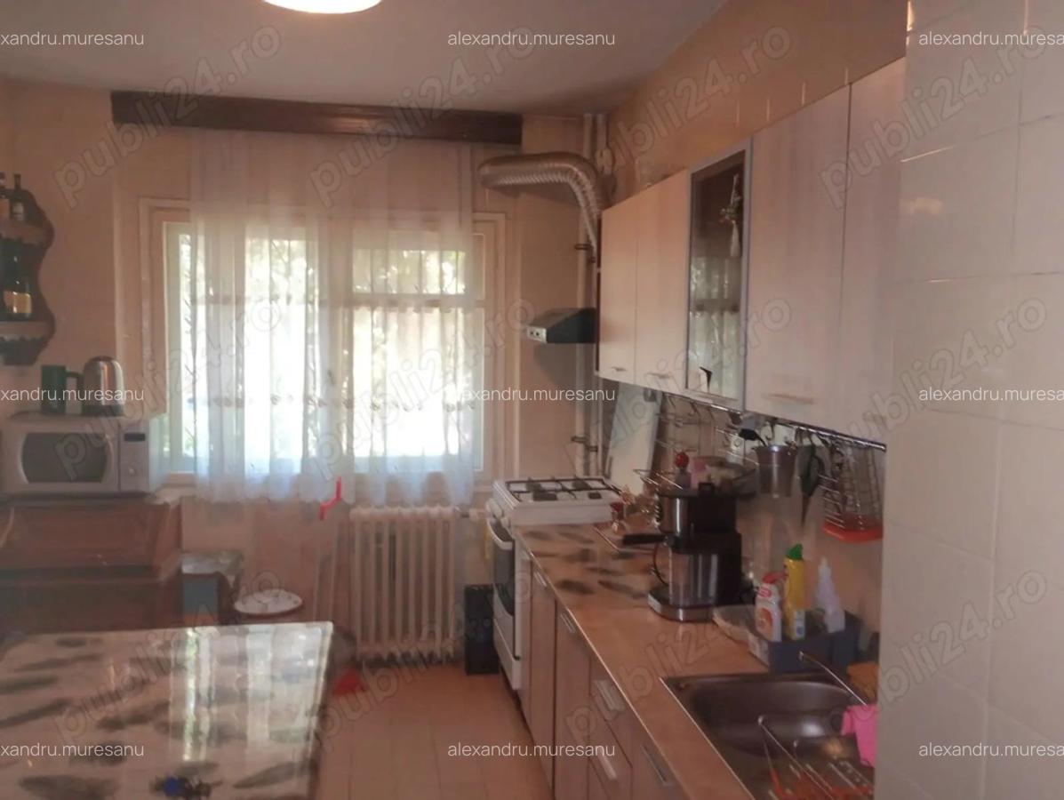 Inchiriez apartament 3 camere in Drumul Taberei - la 5 min. de metrou - 4 Inchiriez apartament 3 camere in Drumul Taberei - la 5 min. de metrou - 4