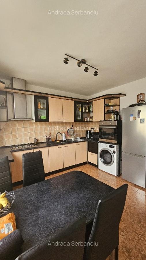 Închiriez apartament 120 mp - 9