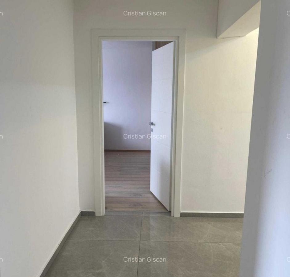 Apartament 3 camere -Unirii Fantani - bloc construit in anul 1987 - 6